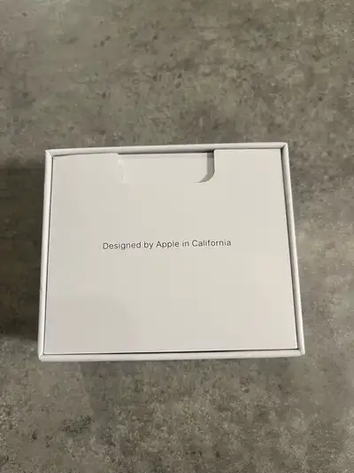 Airpods pro 3rd generation in perfect condition. Only opened to show you the airpods and you can try...