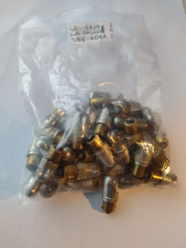 General Electric GE-1819 Bulb Bayonet 28V 1W 0.04A 10x30mm T3.25 in Electrical in Laval / North Shore - Image 3