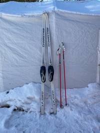Ensemble de skis de fond 3pins complet vintage