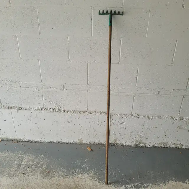 3 Tine Cultivator & Bow Rake For Garden & Lawn Use. in Hand Tools in Markham / York Region - Image 5