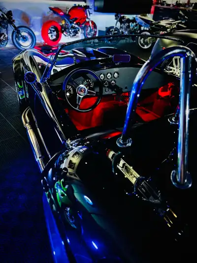 1965 Shelby Cobra - Factory Five MK4 Roadster. This build was completed in 2018. Less than 4000km’s....