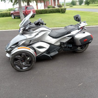 2013 CAN-AM Spyder ST-S