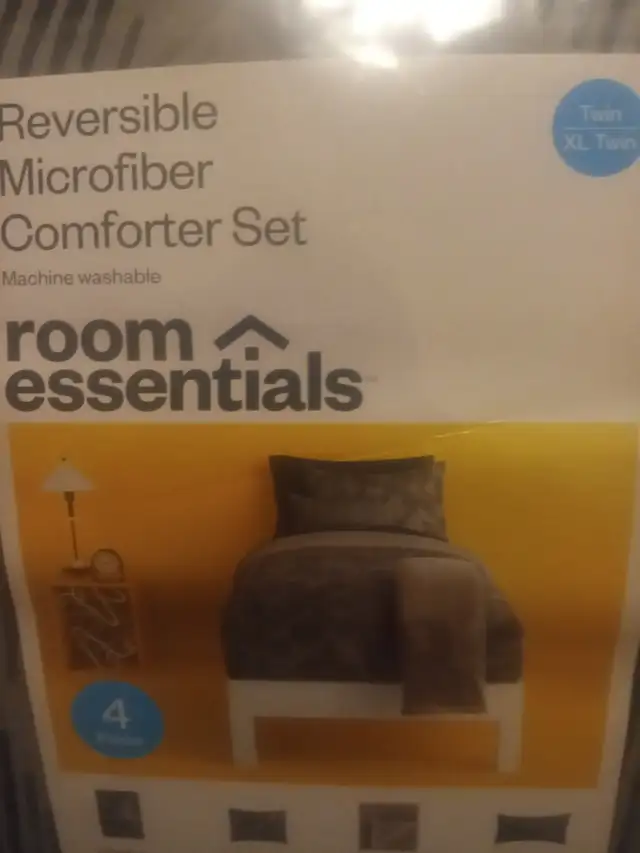 4 piece twin reversible comforter set  in Bedding in Mississauga / Peel Region - Image 2