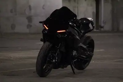 Feast your eyes on this Yamaha R1 Custom Show Bike, a true masterpiece of engineering and design! Th...
