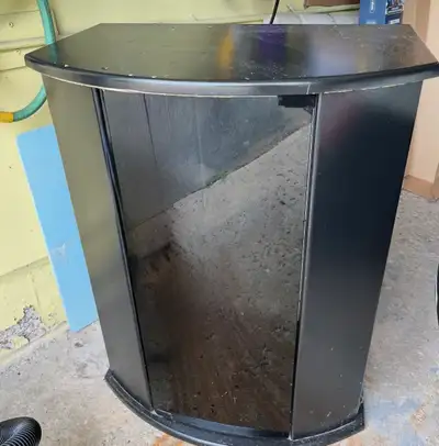 Black Aquarium stand for fish tanks, or could be used for soemthing else aswell. MEASUREMENTS Height...
