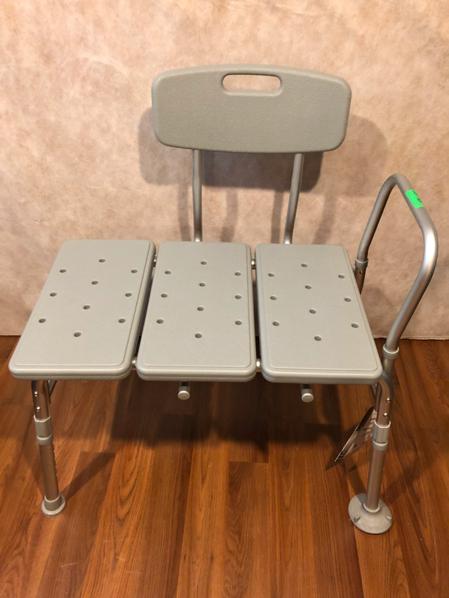 Guardian Bathtub Transfer Bench in Health & Special Needs in City of Toronto