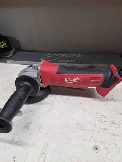 Milwaukee m18 grinder , View more