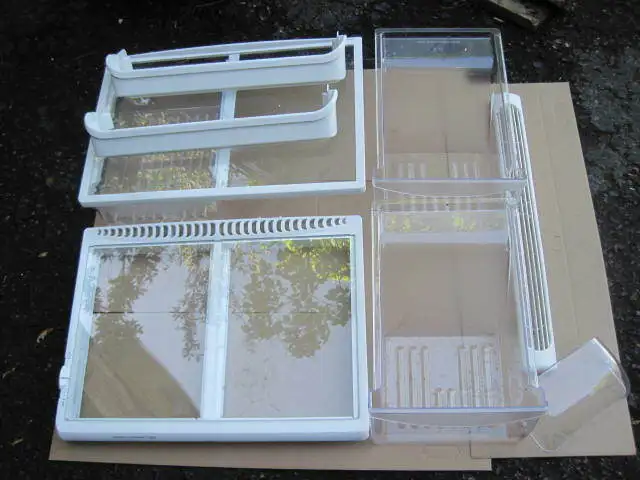 KENMORE (Sears) Refrigerator Parts - Divers Pieces Réfrigérateur in Refrigerators in City of Montréal - Image 9