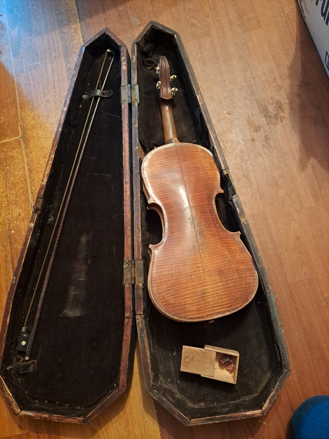 Vintage Violin String Kingston Kijiji