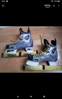Hockey ice skates