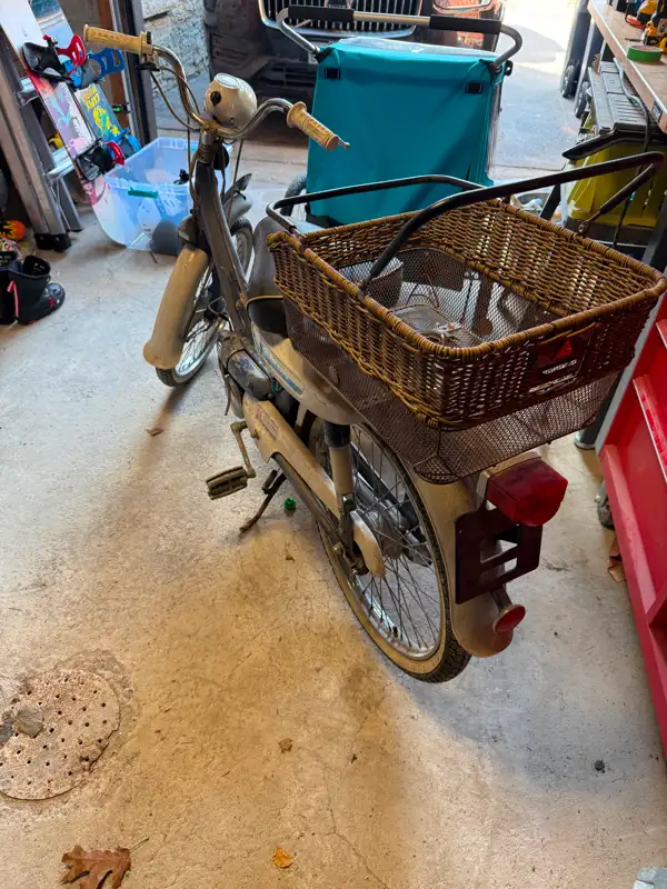 Honda PC50 moped bike in Scooters & Pocket Bikes in City of Toronto - Image 5