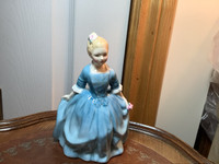 Vtg Royal Doulton’s China Figurine “A Child from Williamsburg”