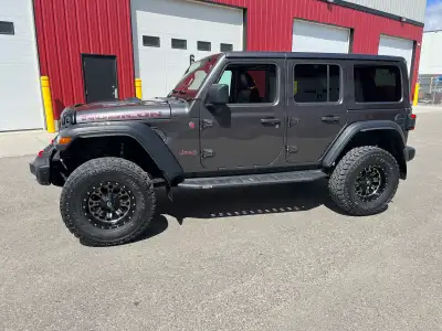 Very clean well kept Jeep. Bought new from local dealer. All maintenance/service done from same deal...