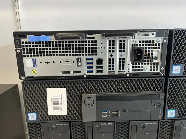 Dell OptiPlex 3070 Desktop – Intel i5 / 8GB RAM / 256GB SSD in Desktop Computers in City of Toronto - Image 3