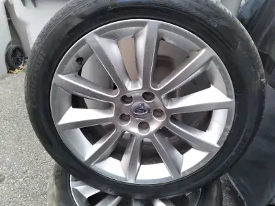 We have a nice set of (4) 20"Ford Flex Alloy Rims with (sensors) and (255/45ZR200) Laureen S FIT All...