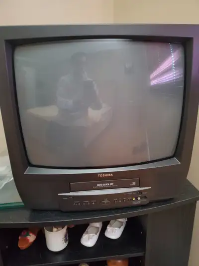 Toshiba vcr crt tv combo gamer old school with remote, View more
