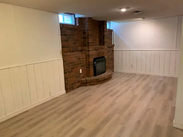 1 Br   Den , Apartment-Low Price for Quick Lease-