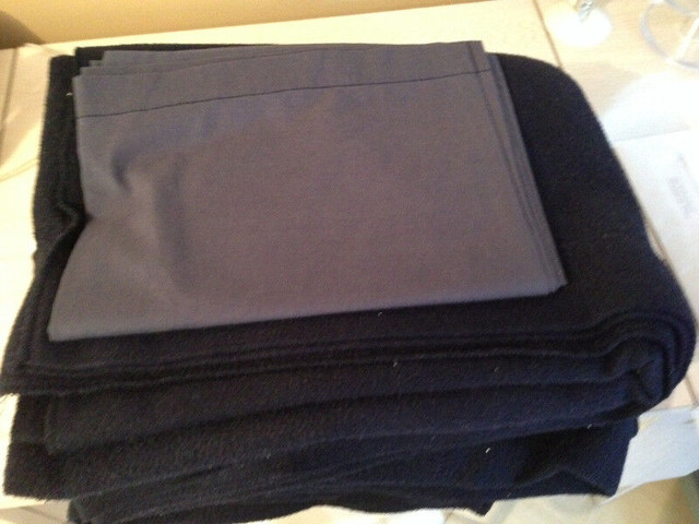 drap, santé et coton, couvre matelas, couverture en flanelle dans Literie  à Edmundston - Image 2