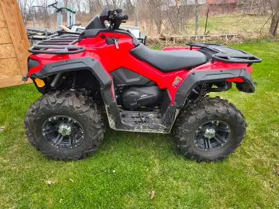 New Outlander, fender flares, bumpers, synthetic rope winch, 2 sets of wheels and tires, linq system...