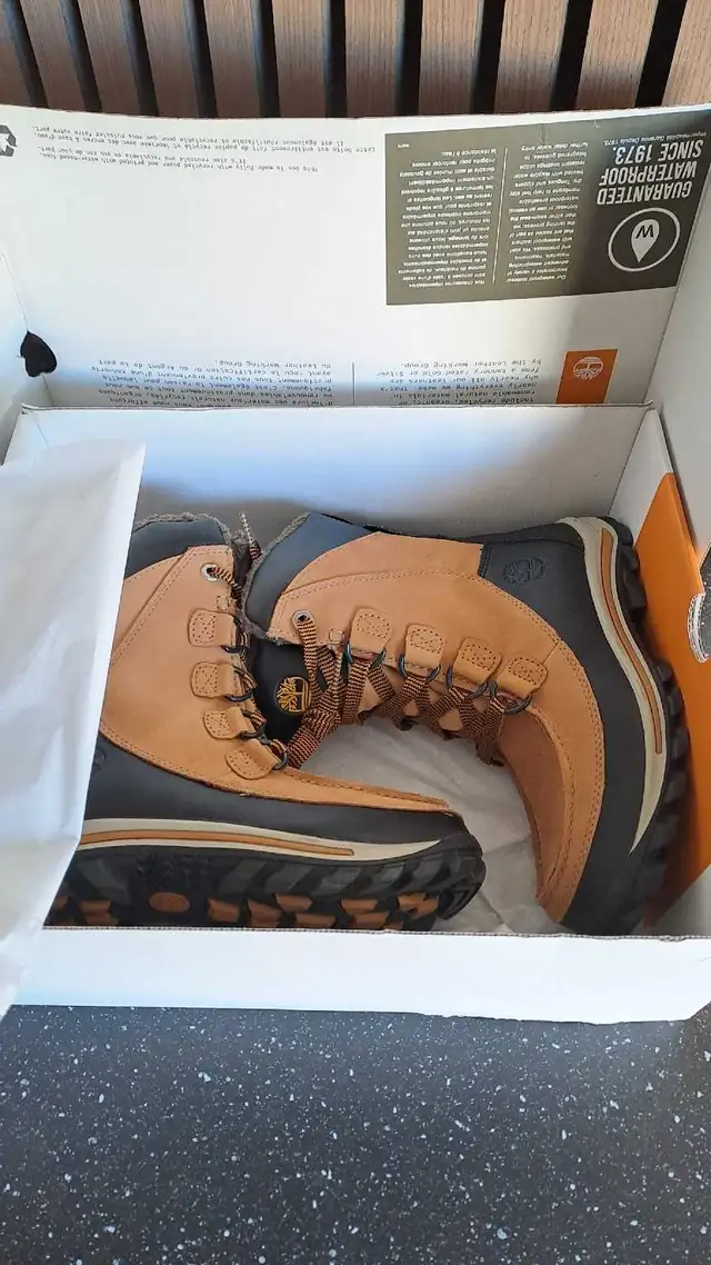 Brand new Timberland boys Winter Boots size 4 in Clothing - 4T in Edmonton - Image 4