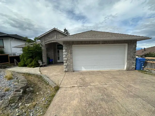 Ocean View Upper-Level Suite for Rent – 3 Bed |  2Full Baths