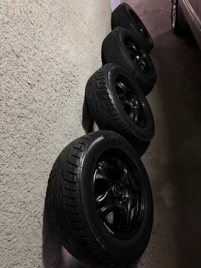 Very good Uniroyal tiger paw winter tires on TOYOTA rims from Rav4. Tread 6-7/32. My mechanic told m...