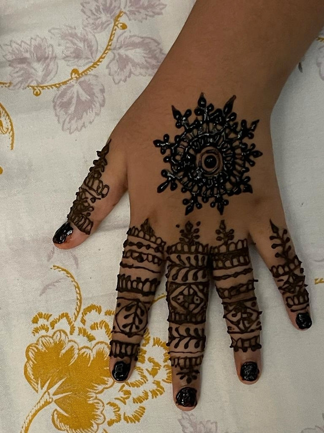 Henna artist (in Malvern, Scarborough) in Arts & Collectibles in City of Toronto - Image 4