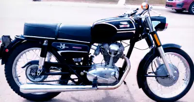 Rare - 1966 DUCATI MONZA 250 - Full frame off restoration - New tires and tubes - New high gloss bla...