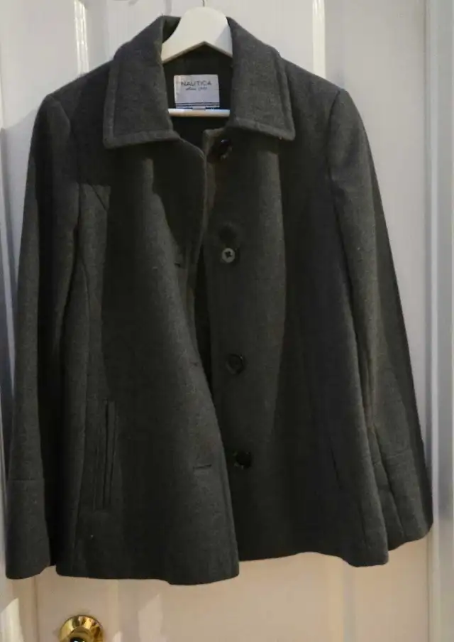 Nautica gray pea coat size M in Women's - Tops & Outerwear in City of Toronto - Image 2