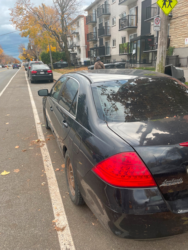 Honda accord 2006 dans Autos et camions  à Ville de Montréal - Image 3