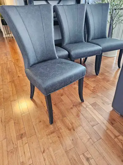 4 chaises grise , View more