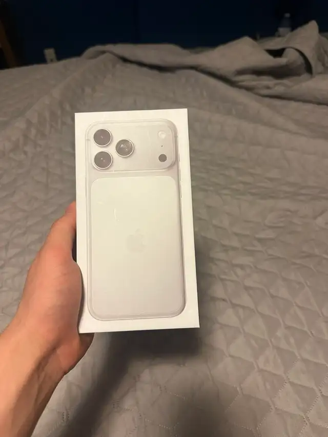 Apple iPhone 17 pro max534824120306247681