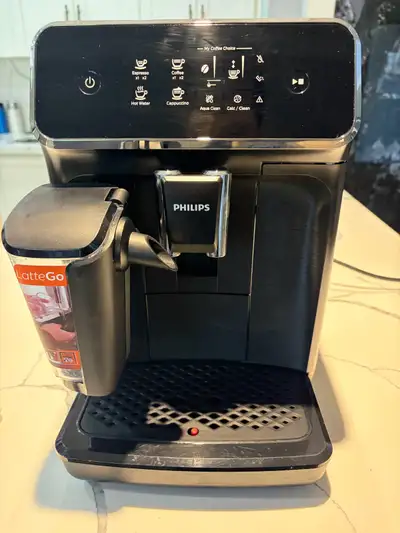 Philips LatteGo Automatic Espresso Machine (EP2230) – 2022, View more