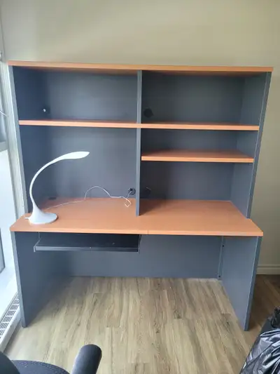 Bureau de travail, View more