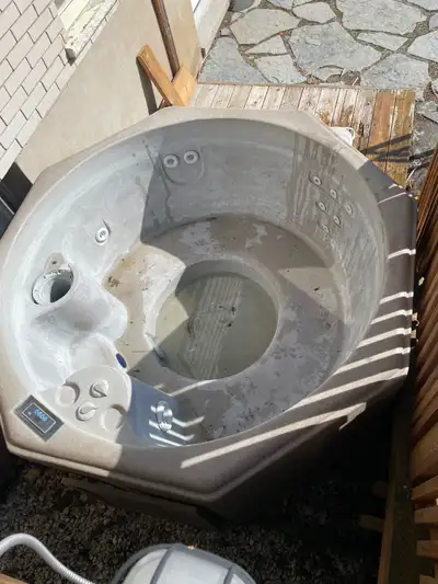 FREE 5-6 person Hot Tub, View more