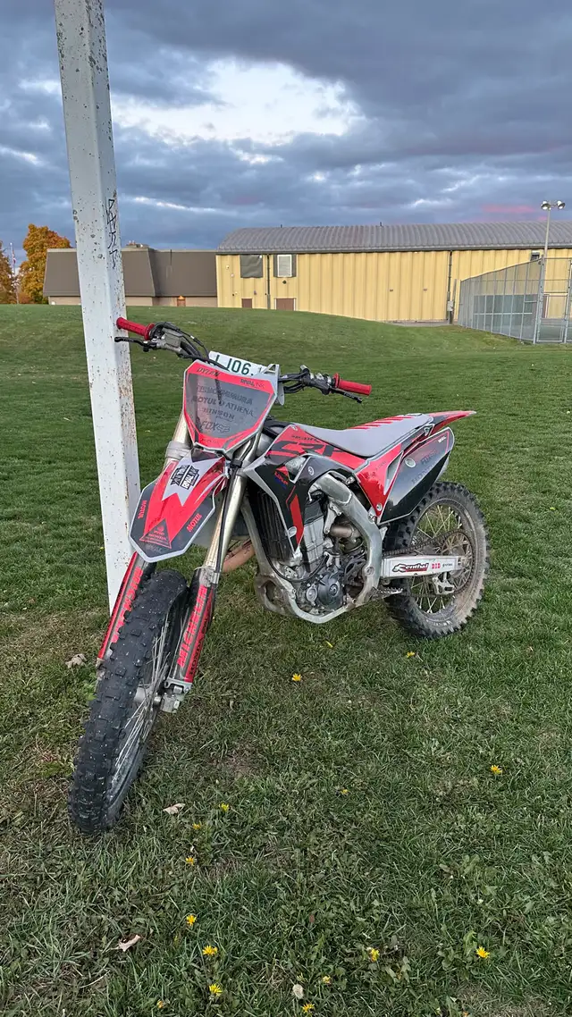 2020 CRF450R in Dirt Bikes & Motocross in Ottawa - Image 2