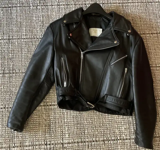 Leather Jacket  in Women's - Tops & Outerwear in Kitchener / Waterloo - Image 2
