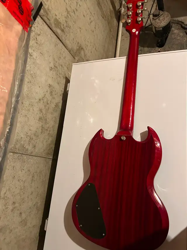 Epiphone SG electric guitar in Guitars in Markham / York Region - Image 6