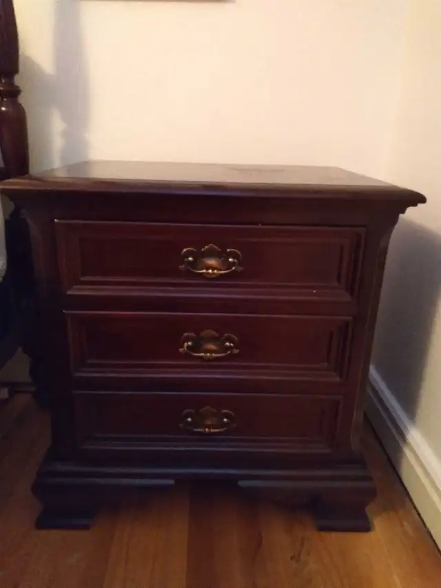 Gibbard Legacy Queen Solid Mahogany Legacy 6 Piece Bedroom Set in Dressers & Wardrobes in City of Toronto - Image 5