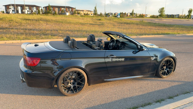 2011 BMW M3 Convertible in Cars & Trucks in Red Deer - Image 4
