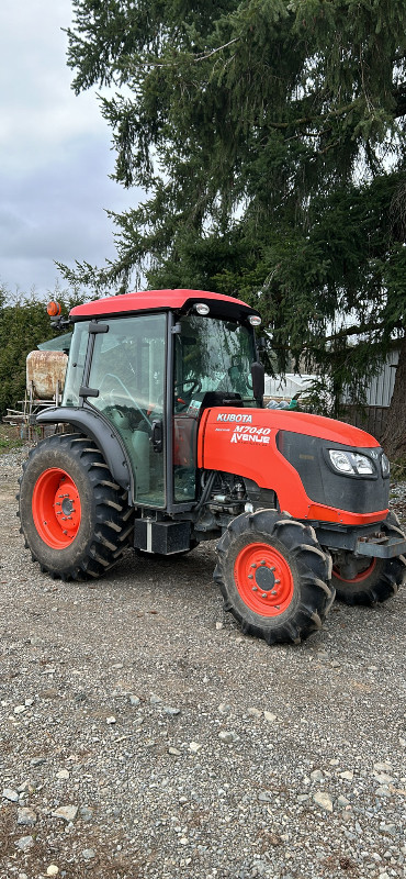 2015 Kubota M7040 Narrow Tractor in Farming Equipment in Delta/Surrey/Langley - Image 3