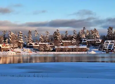 Calabogie Lodge timeshare offered for free. Just pay the up coming condo fees (1000$). 729 Mill st....