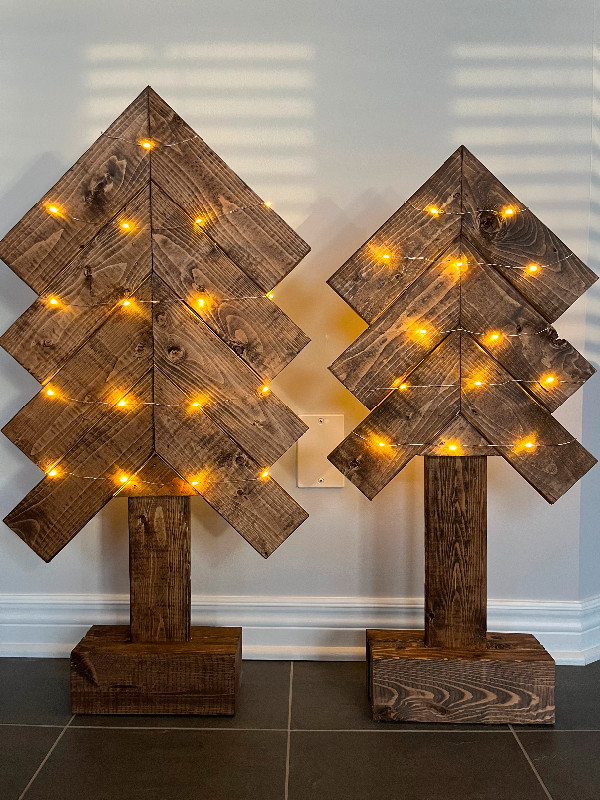 Decorative wooden Christmas trees with lights, set of 2 in Holiday, Event & Seasonal in London - Image 2