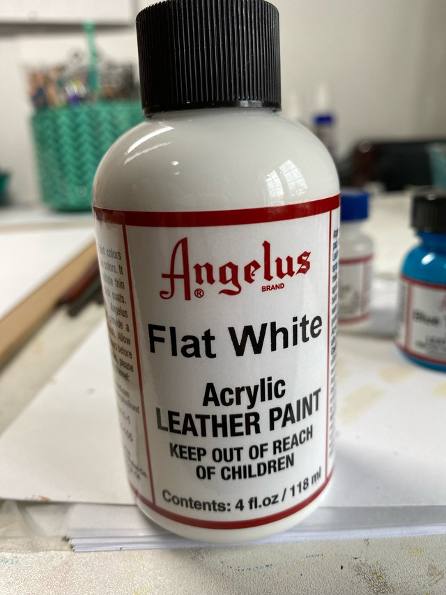 Angelus Leather Paint in Hobbies & Crafts in Windsor Region