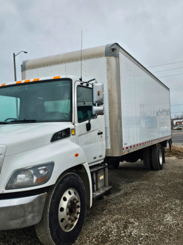 2018 HINO TRUCK 268 in Heavy Trucks in Mississauga / Peel Region - Image 2