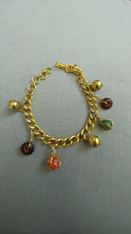 9  bracelets différents  in Garage Sales in City of Montréal - Image 7