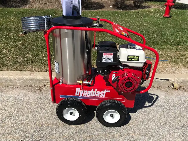 Built in Canada Hot Water Pressure Washers in Lawnmowers & Leaf Blowers in Regina - Image 2