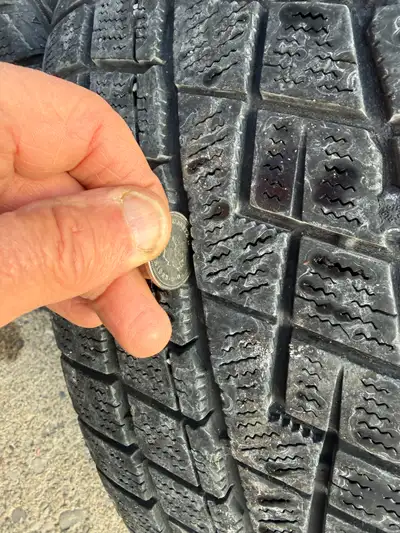 205 55 R16 Snow tires on 5X100 rims with hubcaps included. No plugs or cracks. They came off of 2023...