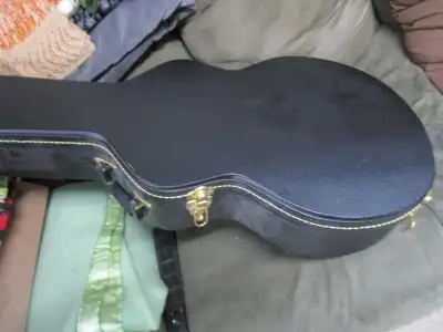 Hardshell Acoustic Guitar Case - Excellent, View more
