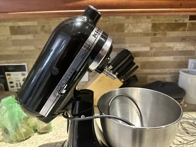 KitchenAid Ultra Power Stand Mixer in Processors, Blenders & Juicers in City of Toronto - Image 4
